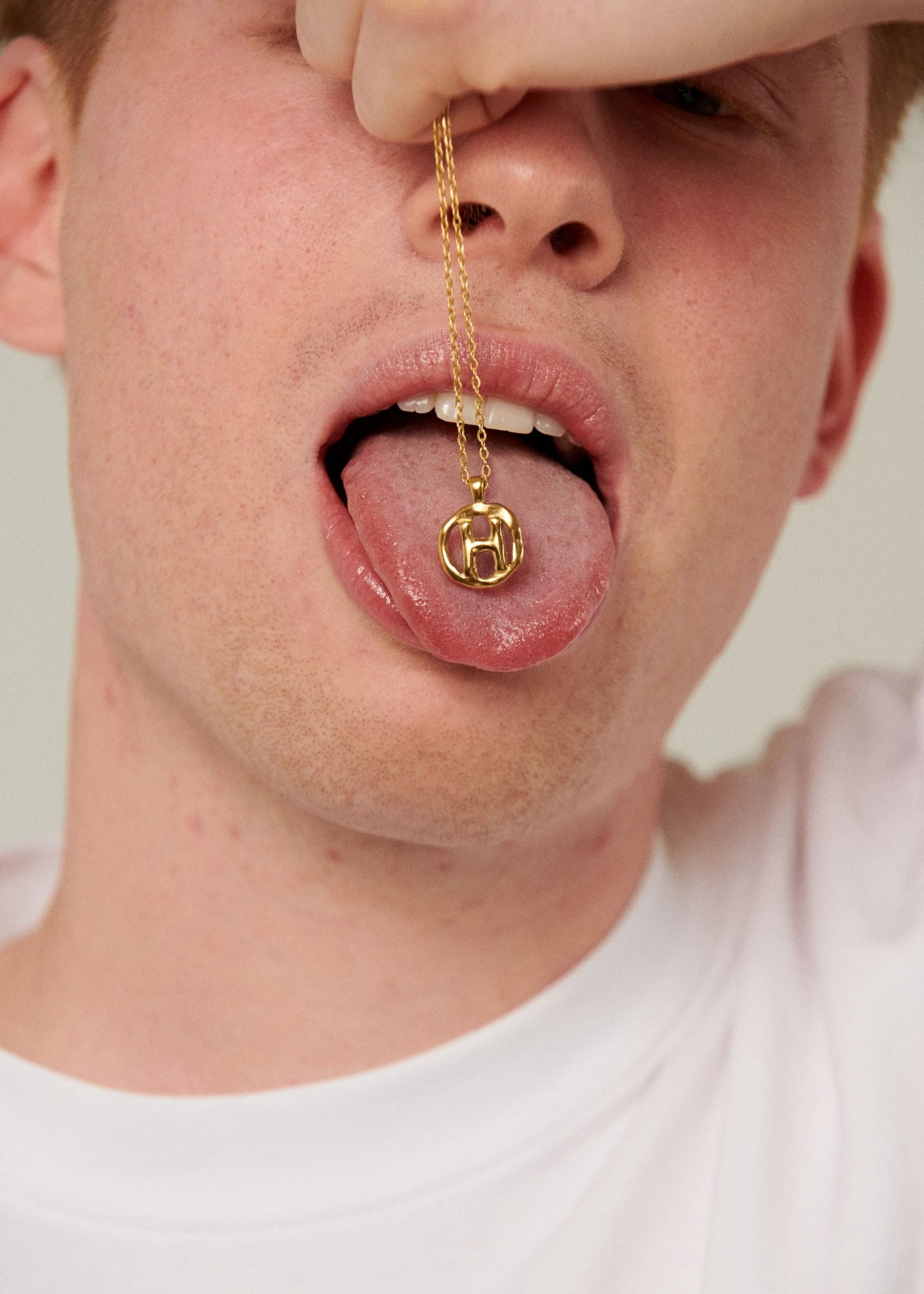 H - THE IDENTITY - Image 4