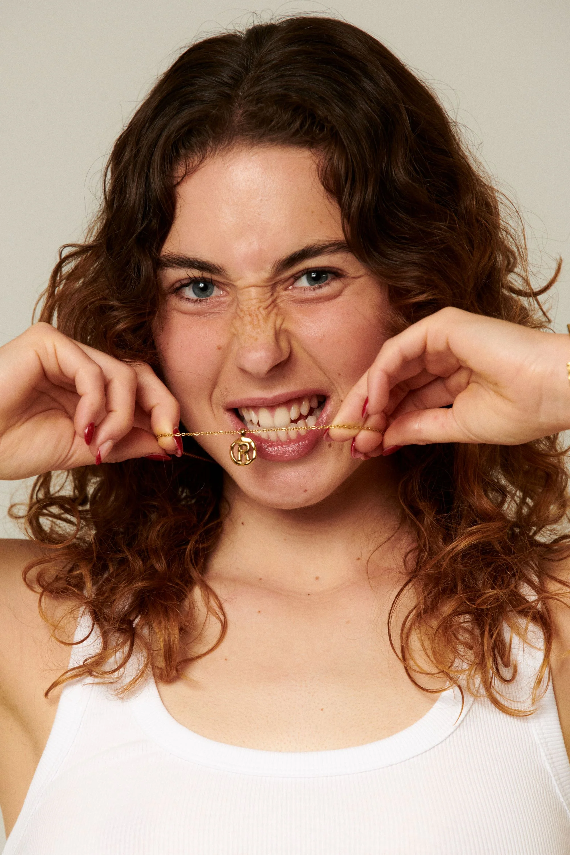 R - THE IDENTITY - Image 4